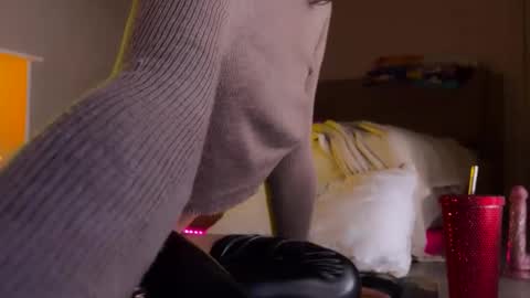 Kristina online show from 10/15/25, 12:05