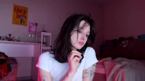 Snapshot of princess_euphoria chatting on 12/15/25, 05:06 Kristina online show from 12/15/25, 05:06