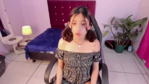 Snapshot of princess_foxxxy1 chatting on 10/25/25, 05:15 Paula Princess online show from 10/25/25, 05:15