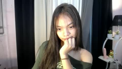 Snapshot of princess_luxe chatting on 02/27/26, 03:56 Cutie Princess online show from 02/27/26, 03:56