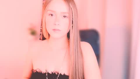 Snapshot of princess_peaach chatting on 11/11/25, 11:49 ArianaJoliiee online show from 11/11/25, 11:49