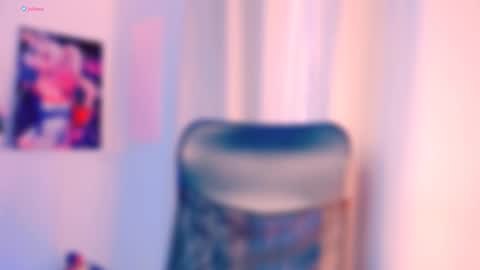 Snapshot of princess_peaach chatting on 11/15/25, 01:25 ArianaJoliiee online show from 11/15/25, 01:25