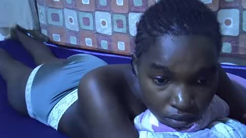 princess_scovia online show from 11/17/25, 10:43