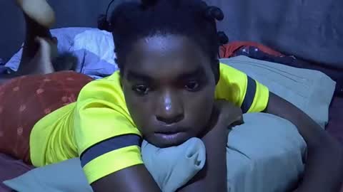 princess_scovia online show from 11/28/25, 08:00