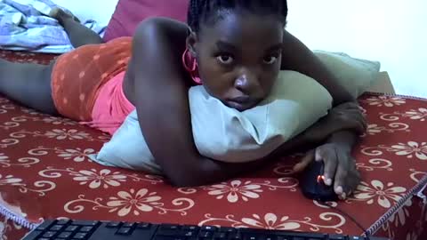 princess_scovia online show from 06/18/26, 06:46
