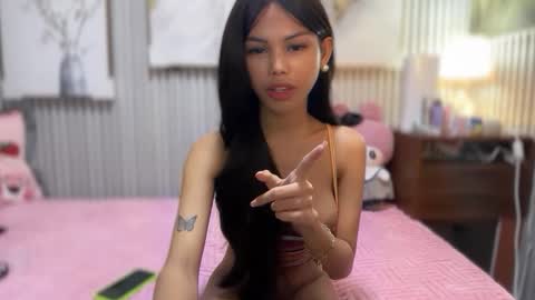 Snapshot of princess_stellaxx chatting on 10/14/25, 04:30 Estela online show from 10/14/25, 04:30