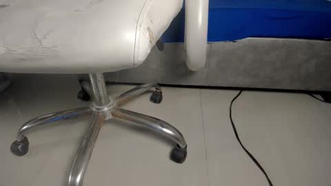 Snapshot of princess_tokyo_ chatting on 10/10/25, 08:46 princess_tokyo_ online show from 10/10/25, 08:46