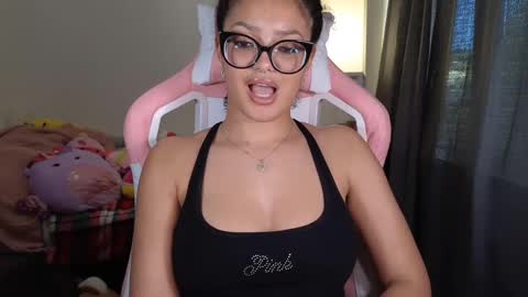 Snapshot of princessamberrrxo chatting on 01/28/25, 08:26 Amber online show from 01/28/25, 08:26