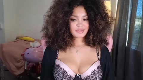 Snapshot of princessamberrrxo chatting on 02/04/25, 07:33 Amber online show from 02/04/25, 07:33