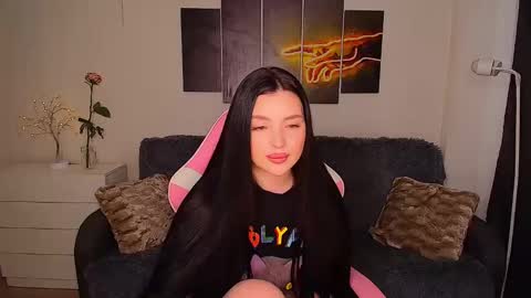 princessamira1 online show from 02/16/25, 06:10