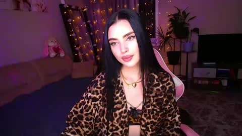 princessamira1 online show from 11/30/25, 02:21