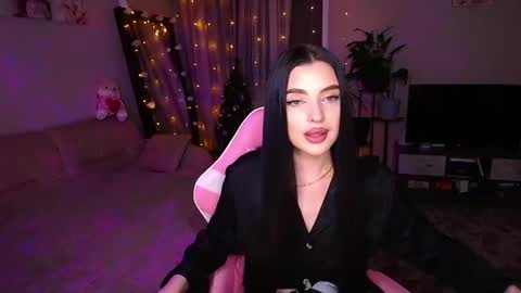 princessamira1 online show from 12/19/25, 05:20