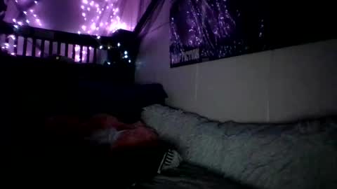 Holly love online show from 11/04/25, 04:55