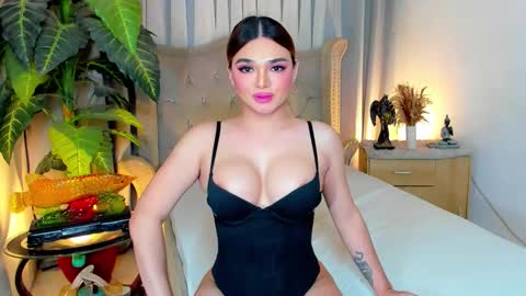 Snapshot of princesshugecumontop chatting on 11/23/25, 12:27 PrincessDONT FORGET TO FOLLOW ME online show from 11/23/25, 12:27
