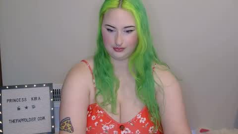 Snapshot of princesskiracb chatting on 09/13/25, 01:44 Princess Kira online show from 09/13/25, 01:44