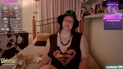Lux Alot Luxi online show from 01/04/25, 06:51