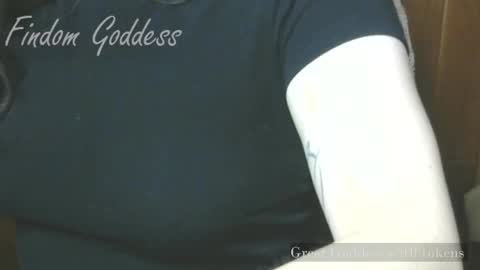 Snapshot of princessmariahswitch chatting on 10/14/25, 06:14 Cuckold Cravings online show from 10/14/25, 06:14