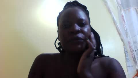 Snapshot of princessmiles2 chatting on 07/23/26, 01:58 phelly online show from 07/23/26, 01:58