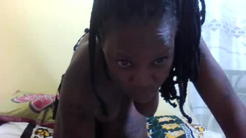 Snapshot of princessmiles2 chatting on 07/27/26, 10:50 phelly online show from 07/27/26, 10:50
