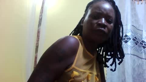 Snapshot of princessmiles2 chatting on 07/29/26, 11:47 phelly online show from 07/29/26, 11:47