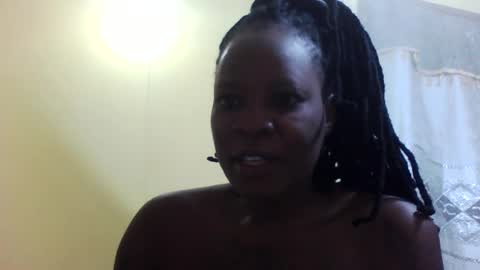 Snapshot of princessmiles2 chatting on 07/30/26, 08:41 phelly online show from 07/30/26, 08:41