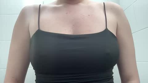 Snapshot of princesss99495055 chatting on 03/10/25, 12:37 PureLust Couple online show from 03/10/25, 12:37