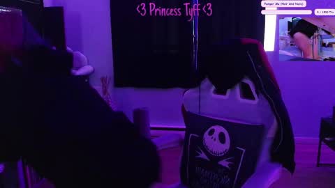 Snapshot of princesstyff chatting on 04/23/26, 11:31 Tyff et Blast online show from 04/23/26, 11:31