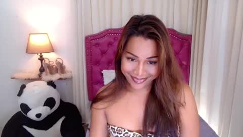 princessyanzy1 online show from 10/22/25, 11:59
