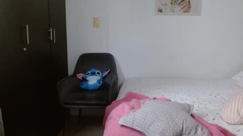 Marcela online show from 11/11/25, 09:04