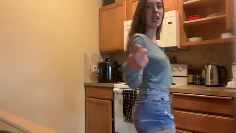 Snapshot of prism50 chatting on 09/29/25, 11:42 Prism online show from 09/29/25, 11:42