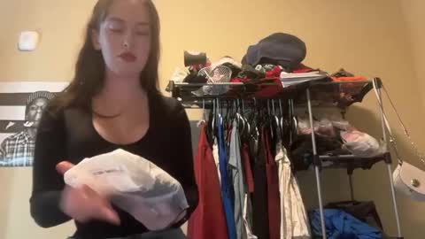 Snapshot of prism50 chatting on 11/06/25, 08:43 Prism online show from 11/06/25, 08:43