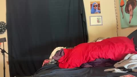 Snapshot of prism50 chatting on 12/17/25, 12:27 Prism online show from 12/17/25, 12:27