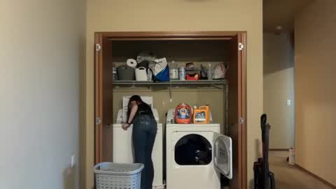 Snapshot of prism50 chatting on 12/18/25, 04:57 Prism online show from 12/18/25, 04:57