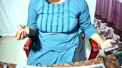Snapshot of priyonti34 chatting on 12/04/25, 02:43 Priyonti ganguli online show from 12/04/25, 02:43