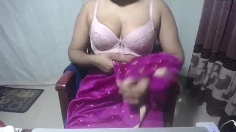 Snapshot of priyonti34 chatting on 02/01/26, 05:22 Priyonti ganguli online show from 02/01/26, 05:22