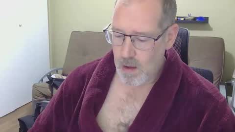 professor21255 online show from 10/21/25, 11:44