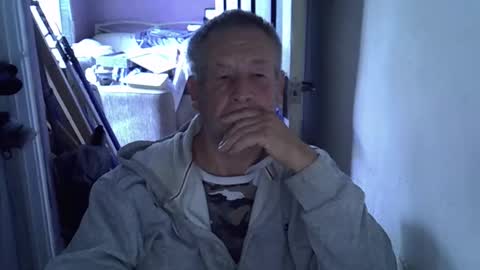 projectorepson online show from 10/12/25, 03:22