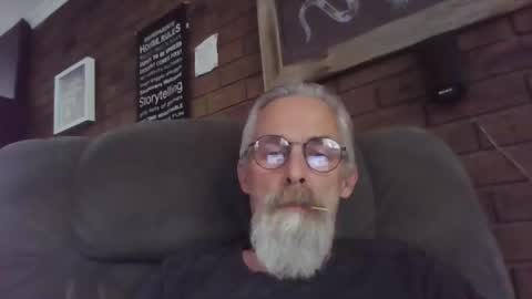 Charlie online show from 09/12/25, 05:51