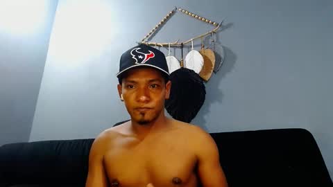 Snapshot of prometo23cm chatting on 12/21/24, 05:03 Grande y Gruesa online show from 12/21/24, 05:03