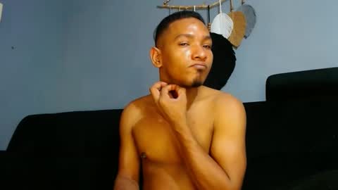 Snapshot of prometo23cm chatting on 01/07/25, 12:09 Grande y Gruesa online show from 01/07/25, 12:09