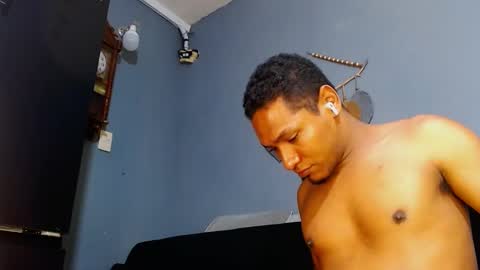 Snapshot of prometo23cm chatting on 02/10/25, 02:59 Grande y Gruesa online show from 02/10/25, 02:59