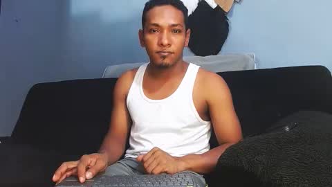 Snapshot of prometo23cm chatting on 09/23/25, 07:44 Grande y Gruesa online show from 09/23/25, 07:44