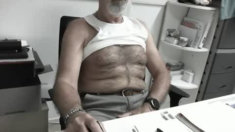 mature hairy guy online show from 06/30/26, 04:19