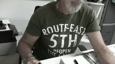 mature hairy guy online show from 07/04/26, 04:57