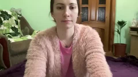 Snapshot of proud_sweet_21 chatting on 09/24/25, 10:35 proud sweet 21 online show from 09/24/25, 10:35