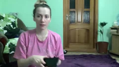 Snapshot of proud_sweet_21 chatting on 10/22/25, 10:31 proud sweet 21 online show from 10/22/25, 10:31