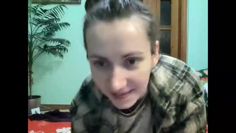 Snapshot of proud_sweet_21 chatting on 06/05/26, 11:32 proud sweet 21 online show from 06/05/26, 11:32