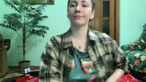Snapshot of proud_sweet_21 chatting on 06/13/26, 12:19 proud sweet 21 online show from 06/13/26, 12:19
