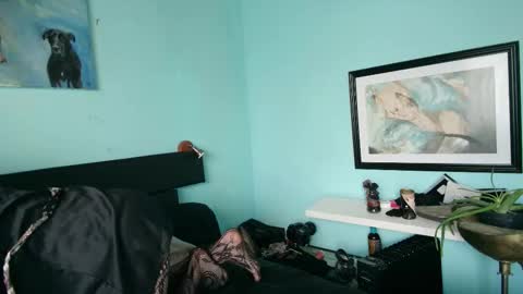 Snapshot of prxscillia_tx chatting on 09/27/25, 04:23 prxscillia_tx online show from 09/27/25, 04:23