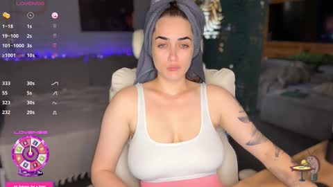 Queen of Pain online show from 09/19/25, 01:56